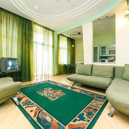 Luxcenterapartment Kiev Esterno foto