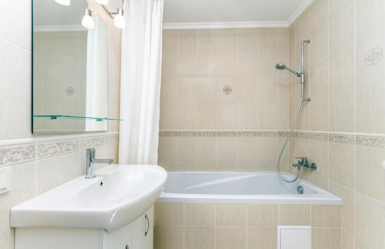 Luxcenterapartment Kiev Esterno foto